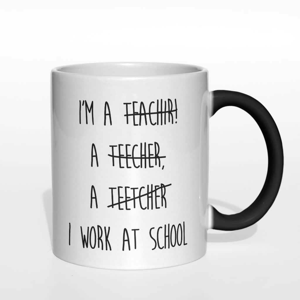 I&#039;m teachir, a teecher, a teetcher. I work at school - zdjęcie 2