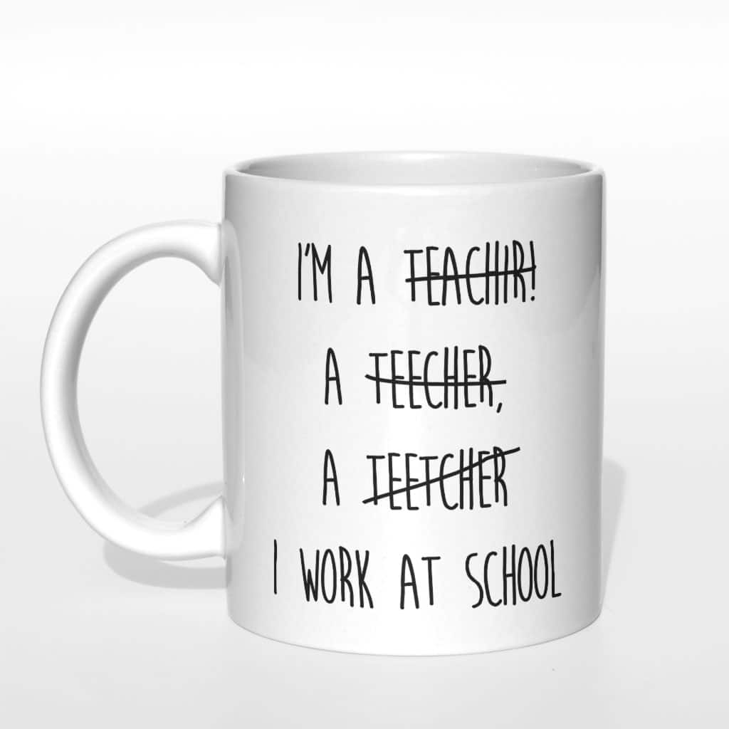 I&#039;m teachir, a teecher, a teetcher. I work at school - zdjęcie 3